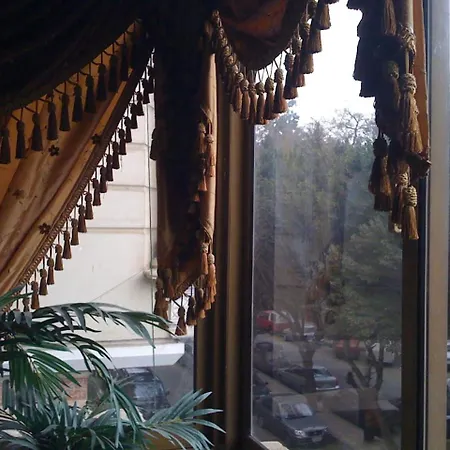Fully Equipped , 3 Bedroom ,Centrally Located Flat In Mohandsseen Cairo Exterior photo