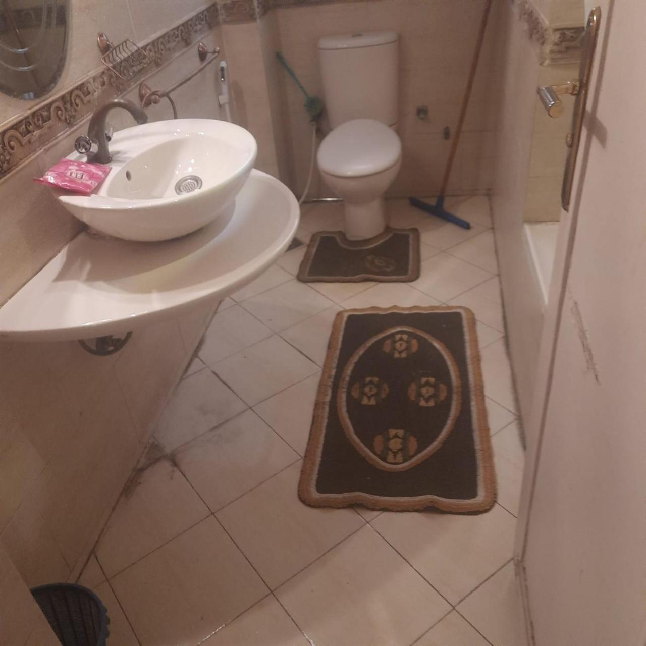 Fully Equipped , 3 Bedroom ,centrally Located Flat In Mohandsseen Apartment *